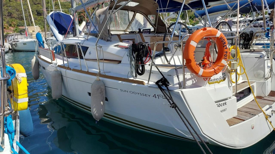 Photo #1 - Sun Odyssey 41DS (Honeypot) en Marin Turk Göcek Village Port - 40650