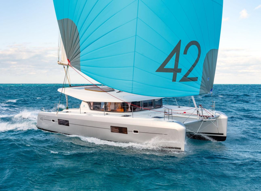 Photo #1 - Lagoon 42 - 4 + 2 cab. (APRES SAIL_DB2) in BVI, Hodge's Creek Marina - 40660