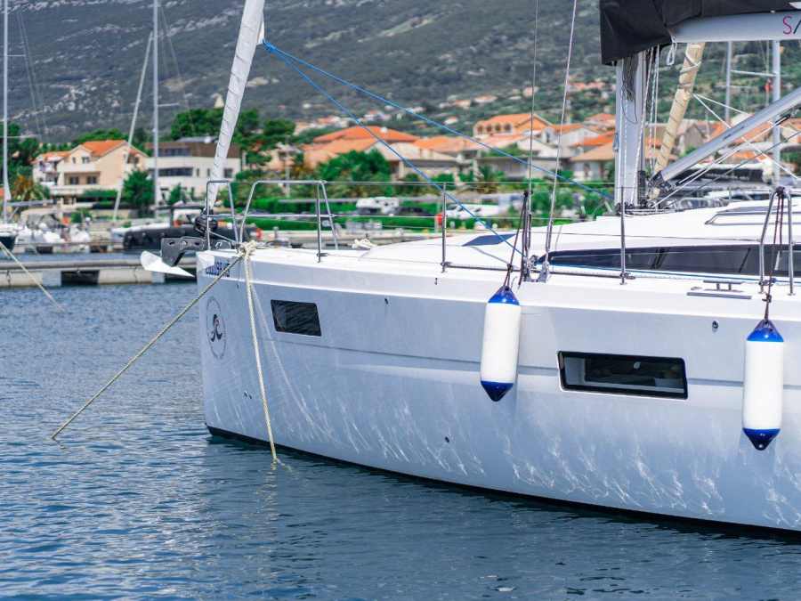 Photo #1 - Elan Impression 45 - 4 cab. (Skipper's Girl) en Marina Polesana - 40715