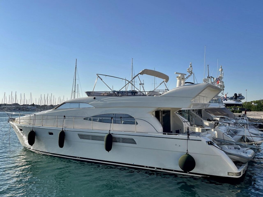 Photo #1 - Eminence X6 (La Vie) in D-Marin Dalmacija Marina - 40717