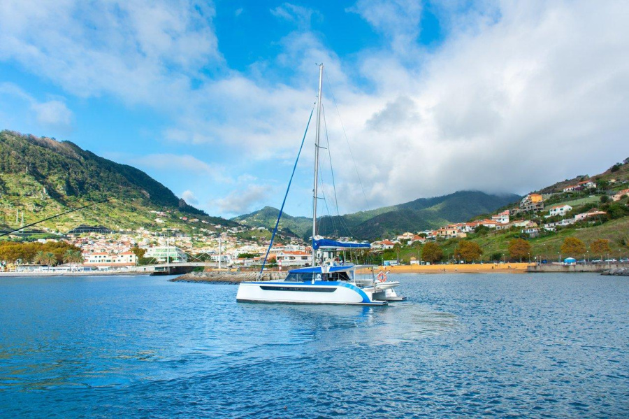 Photo #1 - Luna 49 (Blue) in MCI Marine Club International - 40790