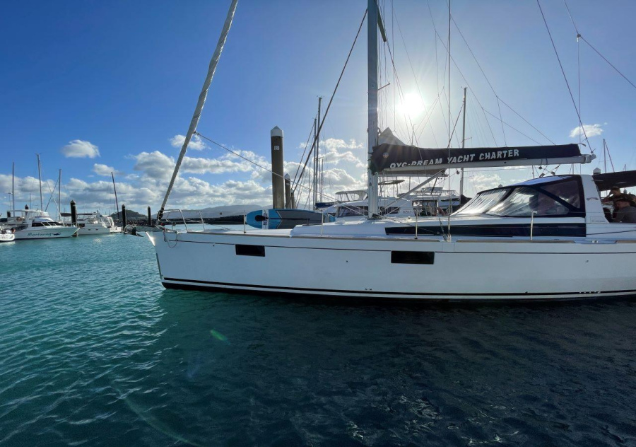 Photo #1 - Oceanis 48 - 5 cab. (Calypso_DB) in Whitsundays, , Coral Sea Marina - 41121