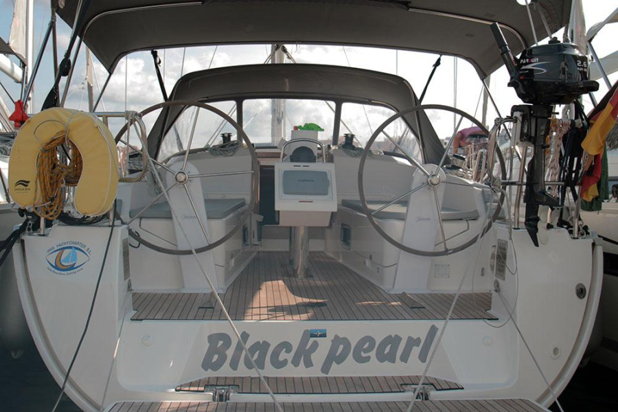 Photo #1 - Bavaria Cruiser 37 - 3 cab. (Black Pearl) in Arenal/Playa de Palma - 41149