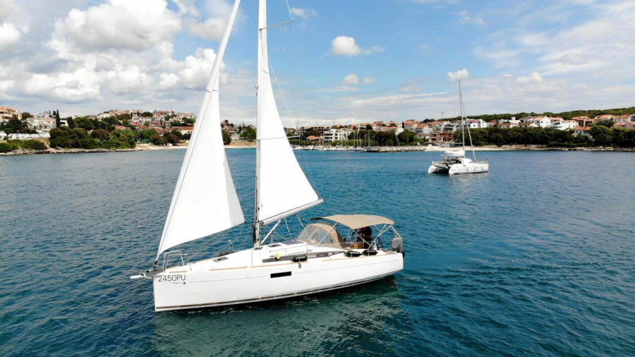Photo #1 - Sun Odyssey 349 - 2 cab. (Marie) in Marina Tehnomont Veruda - 41281