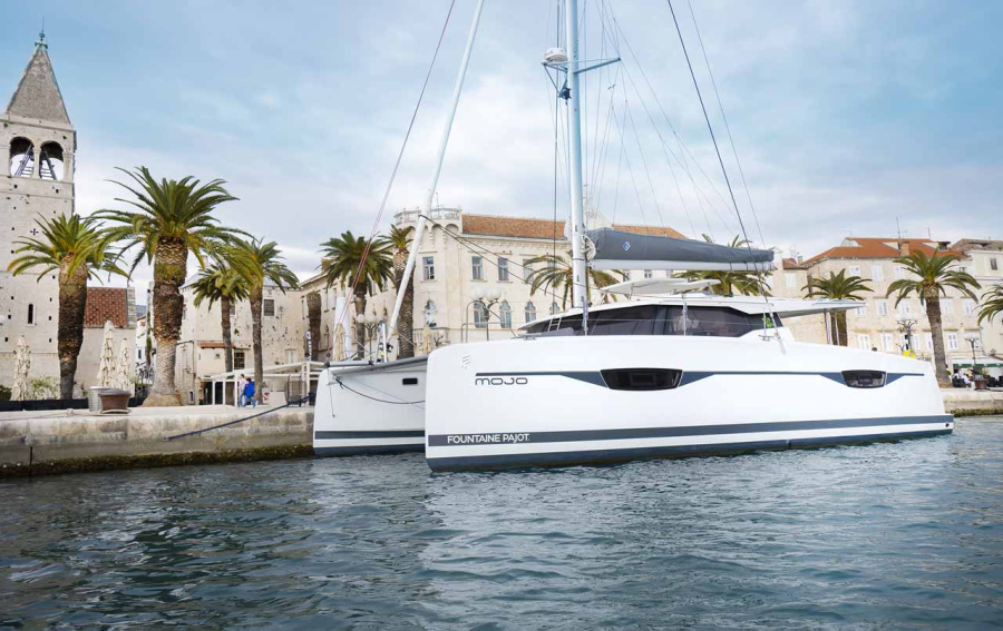 Photo #1 - Fountaine Pajot Astrea 42 - 4 + 2 cab. (Mojo) en Marina Polesana - 41329