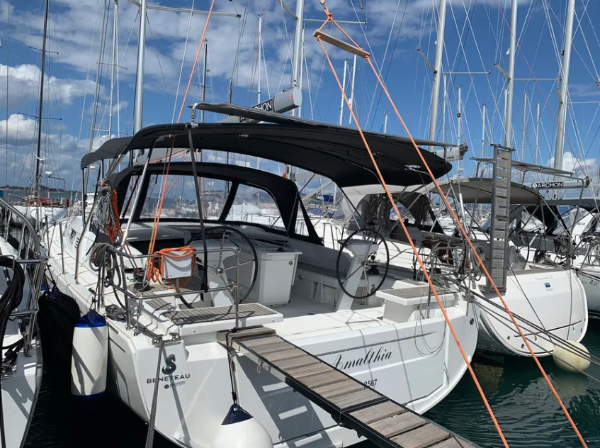 Photo #1 - Oceanis 46.1 - 4 cab. (Amalthia) en Athens, Alimos marina - 41348