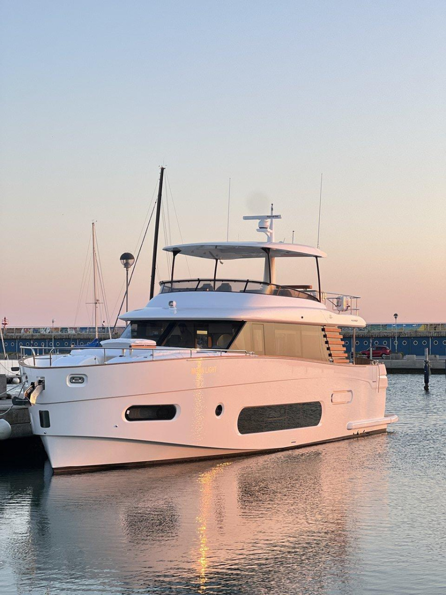 Photo #1 - Azimut Magellano 66 (Moon light) in D-Marin Dalmacija Marina - 41383