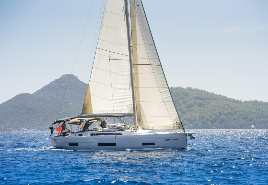 Photo #1 - Dufour 470 - 4 cab. (Deniz Derin) en Göcek/D-Marin - 41535