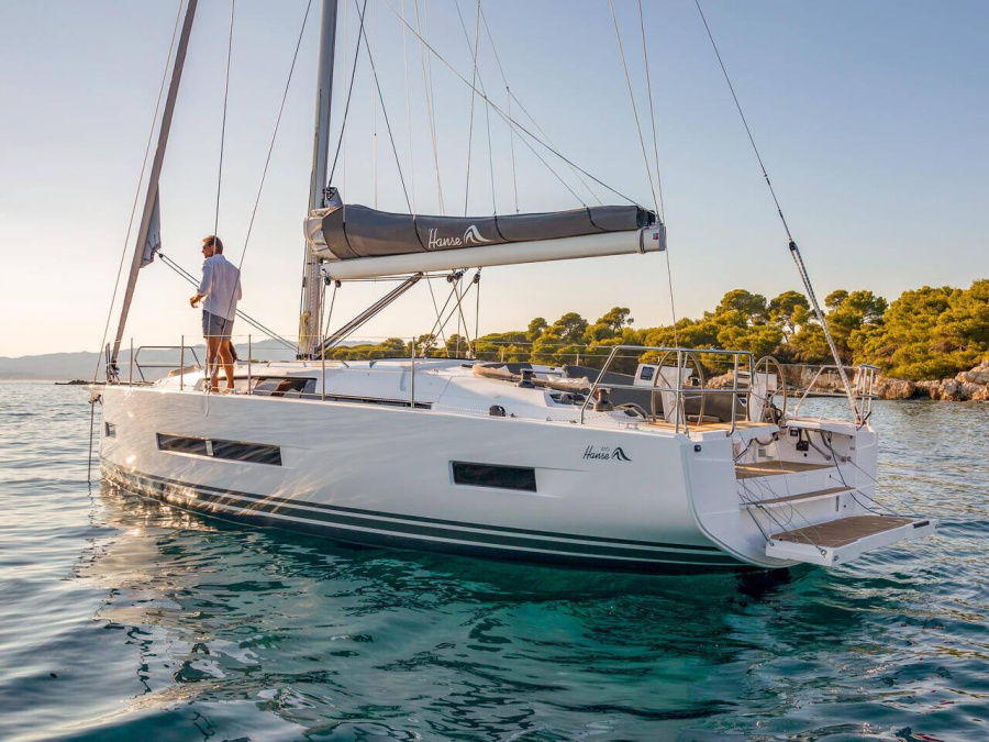 Photo #1 - Hanse 410 (Taja) in Marina - 41635