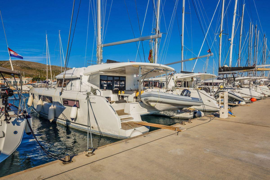 Photo #1 - Lagoon 50 - 6 + 1 cab. (Summer Star) in ACI Marina - 41685