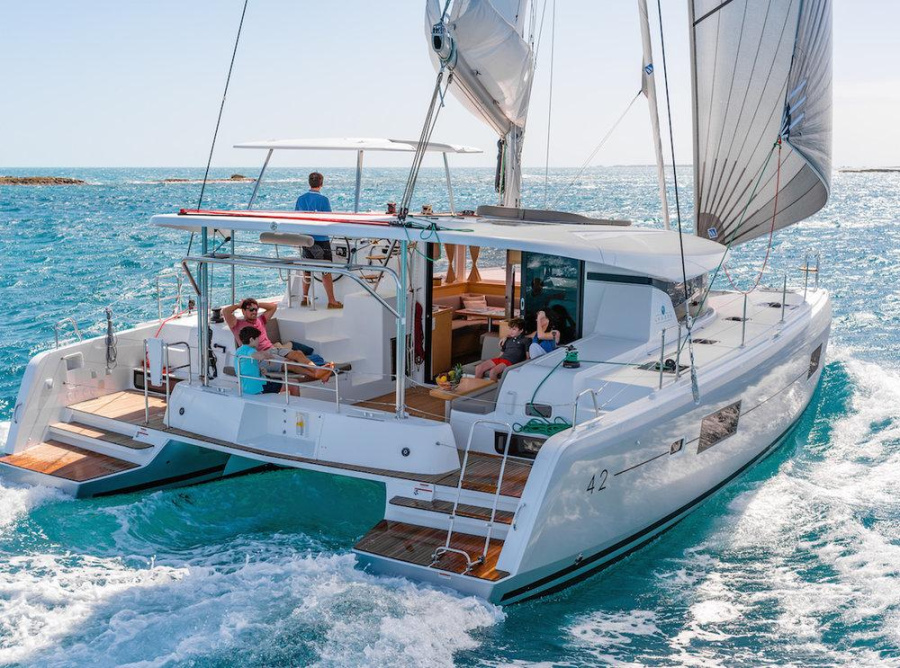 Photo #1 - Lagoon 42 - 4 + 2 cab. (Miss Nastazia) in Yacht Club Marina , Athens area - 41793