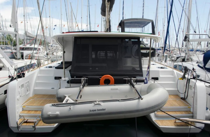 Photo #1 - Lagoon 40 - 4 + 2 cab (Venus) in Alimos marina - 41798