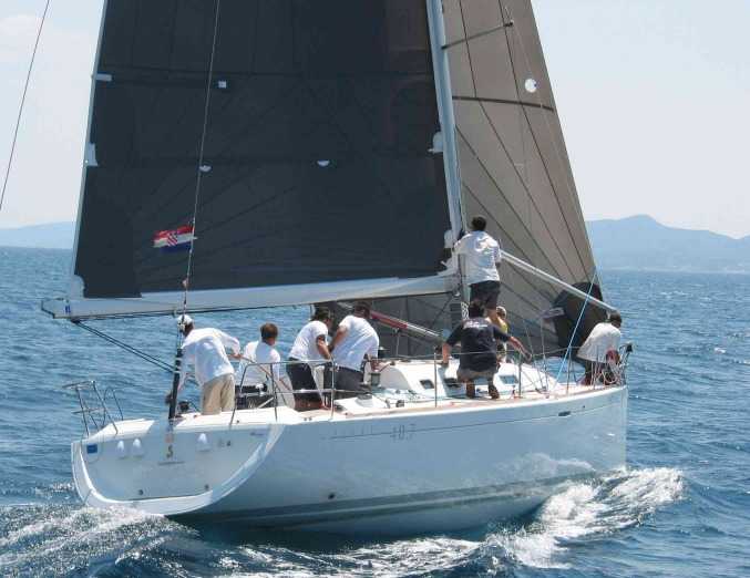 Photo #1 - First 40.7 (Milena) en Marina di Toscana - 41835