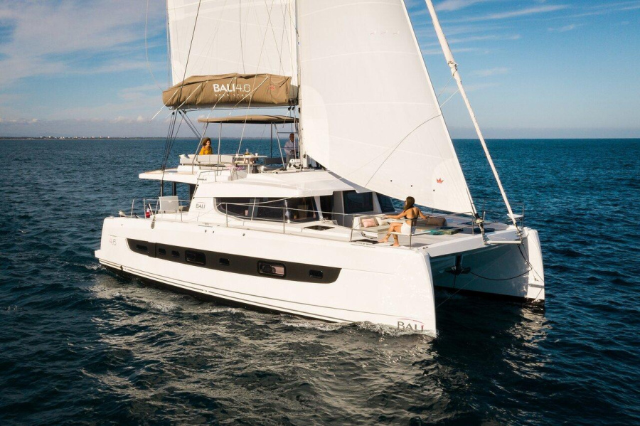 Photo #1 - Bali 4.6 - 5 + 2 cab. (Belle Amie) en Marina - 42004