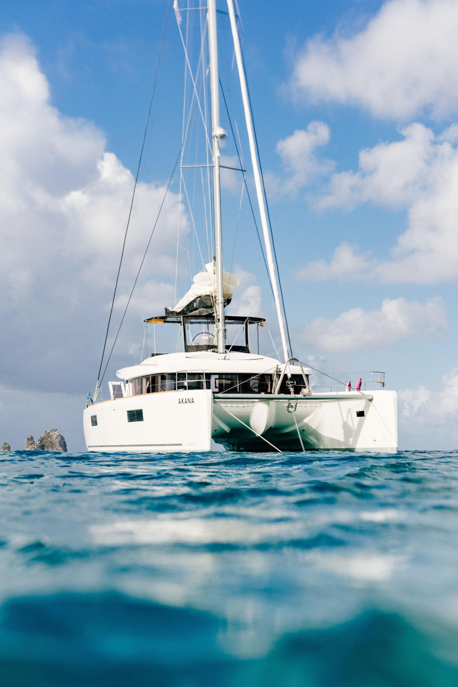 Photo #1 - Lagoon 52 F - 6 + 2 cab. (Akana) in Marina (ex.SCT) - 42103