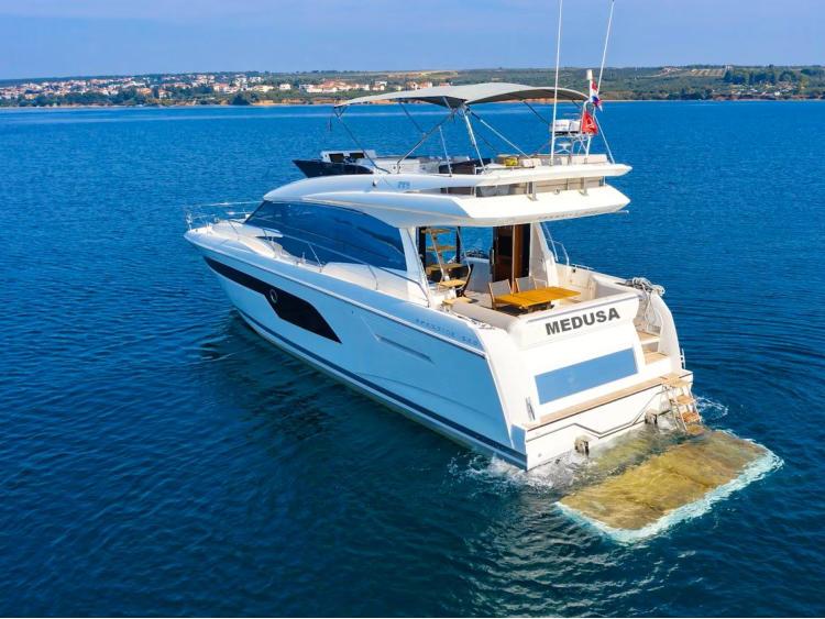 Photo #1 - Prestige 520 Flybridge (Medusa) en ACI Marina - 42282