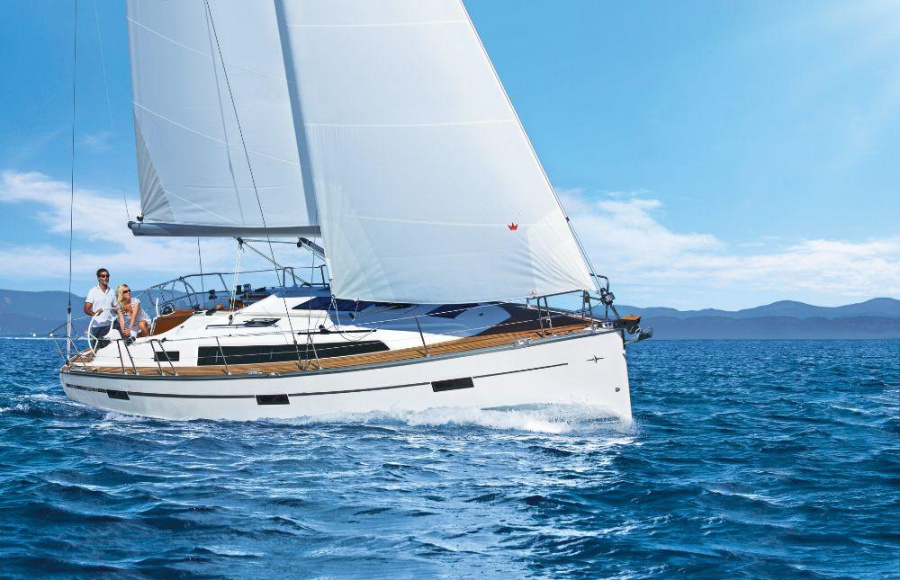 Photo #1 - Bavaria Cruiser 37 - 3 cab. (Astravi) in Marina Polesana - 42306