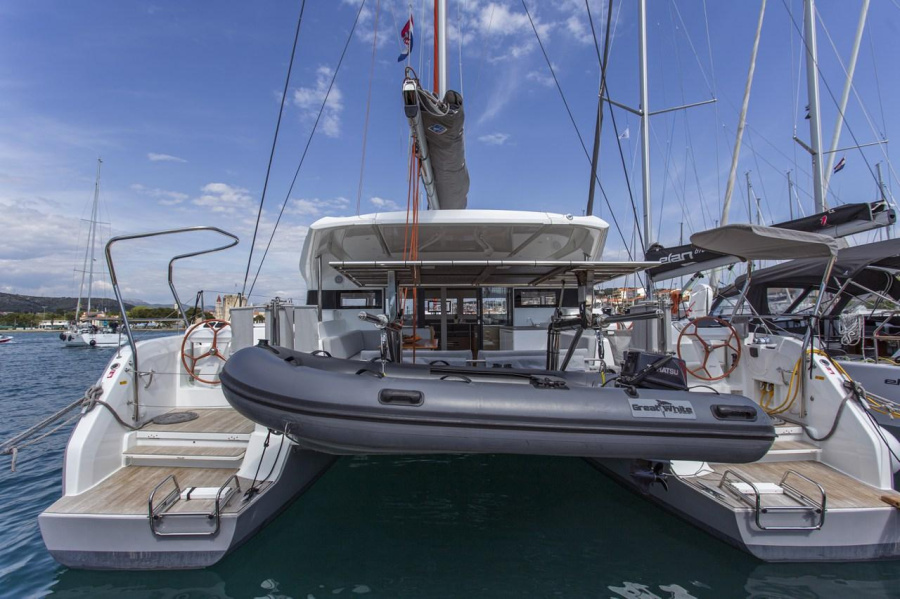 Photo #1 - Excess 15 - 6 + 2 cab. (White Lotus) in Preveza, Mytikas - 42318