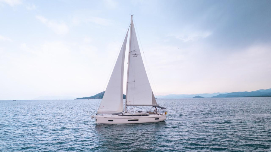 Photo #1 - Bavaria C46 - 4 cab. (Kybele) in Yacht Classic Hotel Marina - 42455