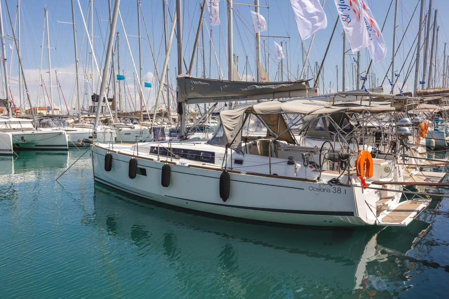 Photo #1 - Oceanis 38.1 (Elisa) in Lefkas, D-Marin - 42634