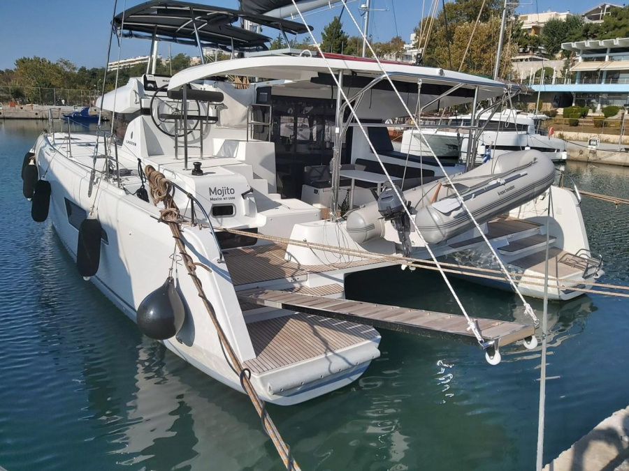 Photo #1 - Lagoon 42 - 4 + 2 cab. (Mojito) in Main Port - 42755
