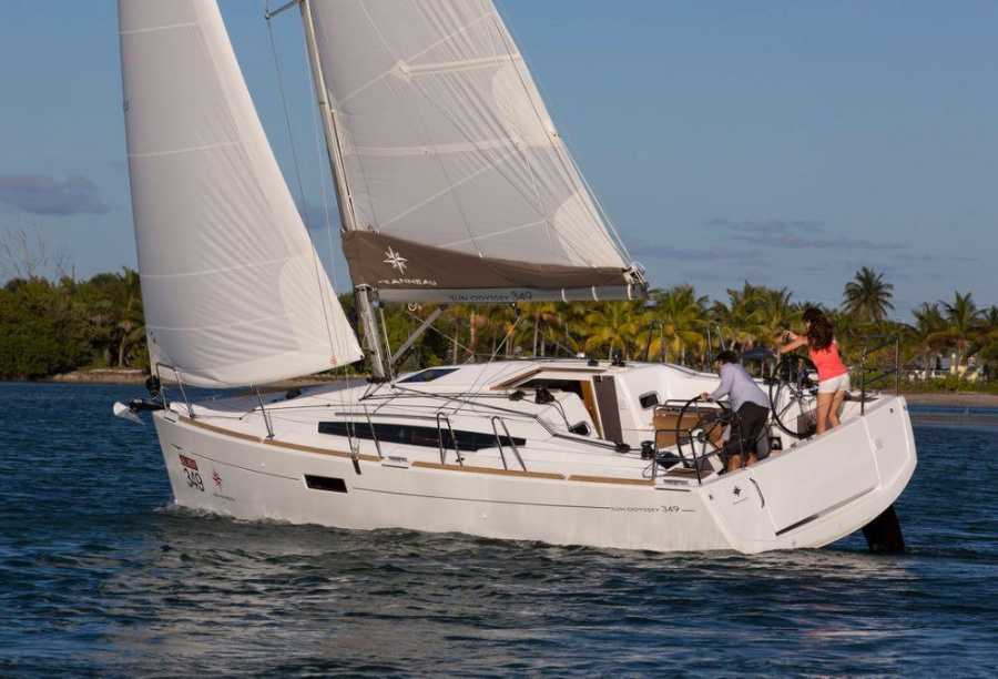 Photo #1 - Sun Odyssey 349 (Off The Clock) en Resort & Marina - 42765