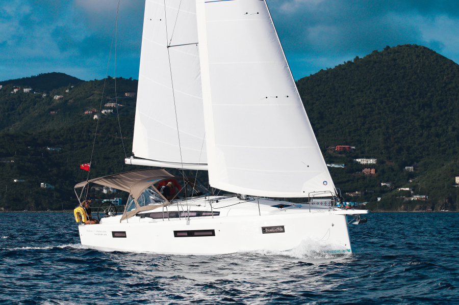 Photo #1 - Sun Odyssey 410 - 3 cab. (Easy Skanking) in Resort & Marina - 42773