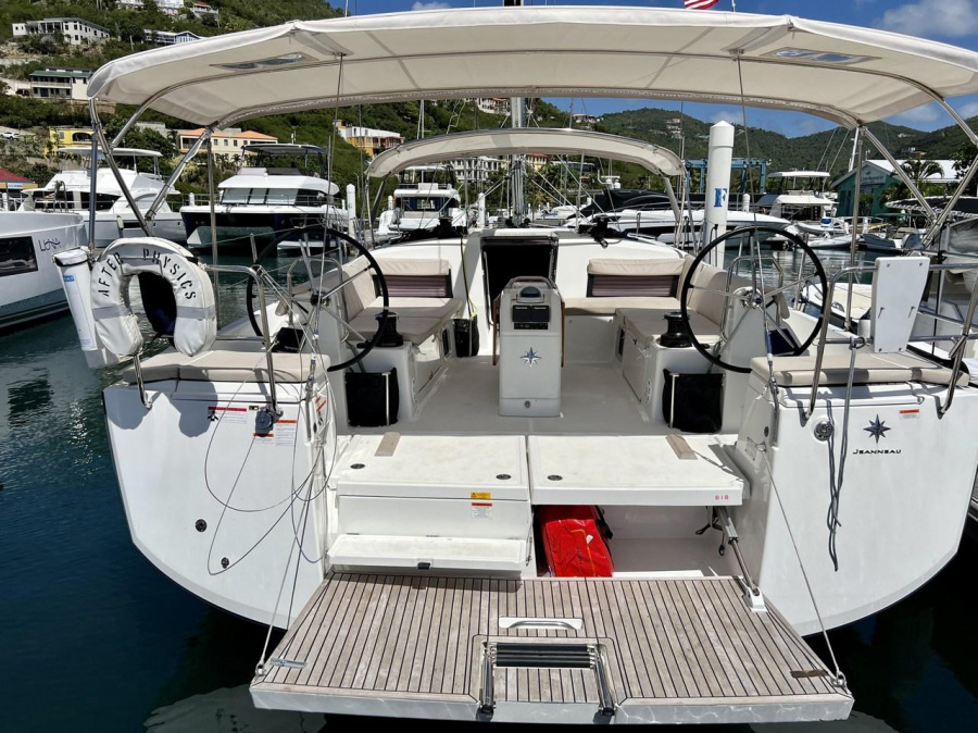 Photo #1 - Sun Odyssey 490 - 3 cab. (After Physics) en Resort & Marina - 42778