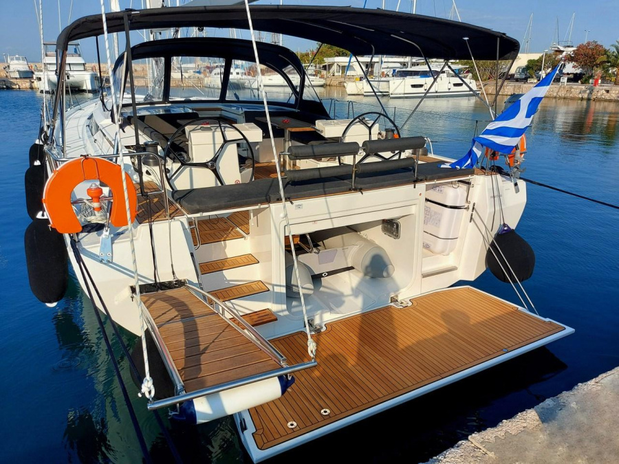 Photo #1 - Bavaria C57 - 4 + 1 cab. (Promitheas) in s, Alimos marina - 42954