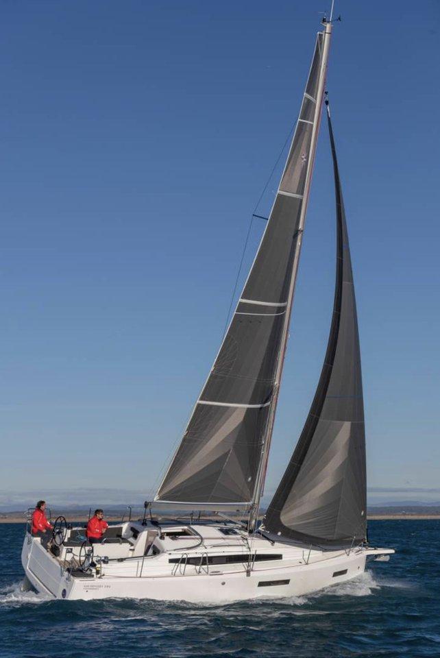 Photo #1 - Sun Odyssey 380 (Vida) in Marina - 43014
