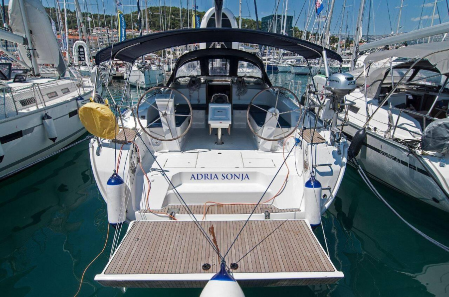 Photo #1 - Bavaria Cruiser 46 - 4 cab. (Adria Sonja) in ACI Marina - 43119