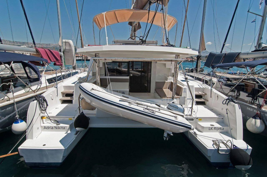 Photo #1 - Bali 4.5 - 4 + 2 cab. (Adria Nikita) in ACI Marina - 43124