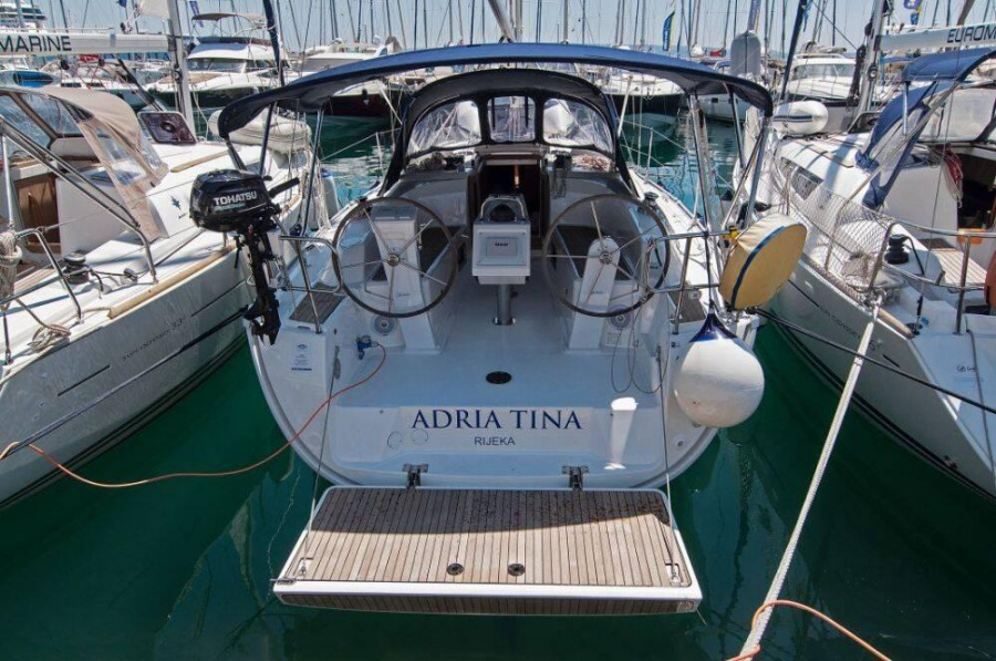 Photo #1 - Bavaria Cruiser 34 (Adria Tina) en ACI Marina - 43165