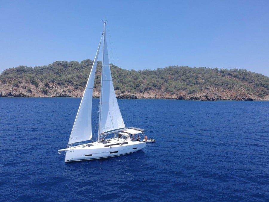 Photo #1 - Dufour 390 (Joy 5) in Yacht Club Mai - 43169