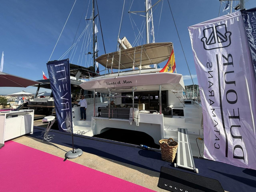 Photo #1 - Dufour 48 Catamaran - 5 + 1 cab. (Siente El Mar) in Ibiza - 43231