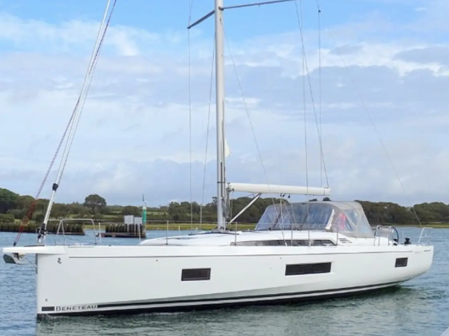 Photo #1 - Oceanis 51.1 - 5 + 1 cab. (Bolero) in Lefkas, D-Marin - 43256