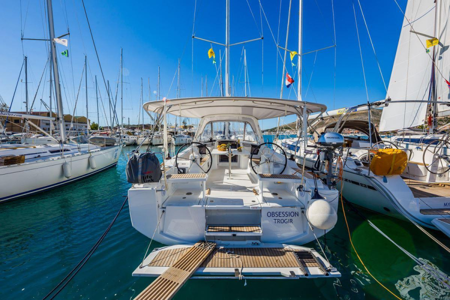Photo #1 - Oceanis 38.1 (Obsession) in Komolac, ACI Marina - 43402