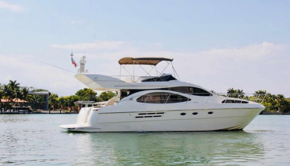 Photo #1 - Azimut 46 Evolution (Marta) en Marina - 43420