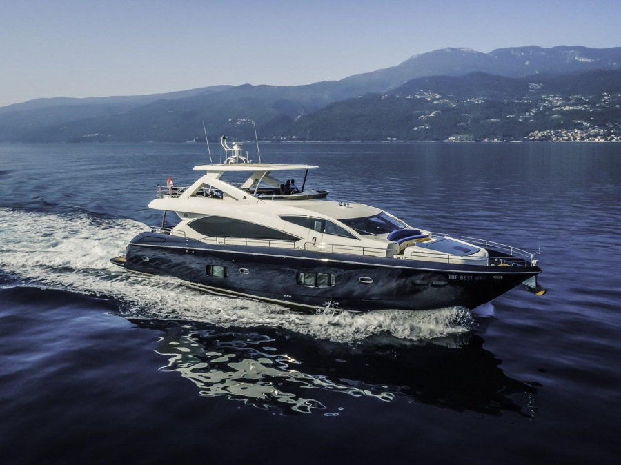 Photo #1 - Sunseeker Yacht 86 (The Best Way) en Marina Frapa - 43435