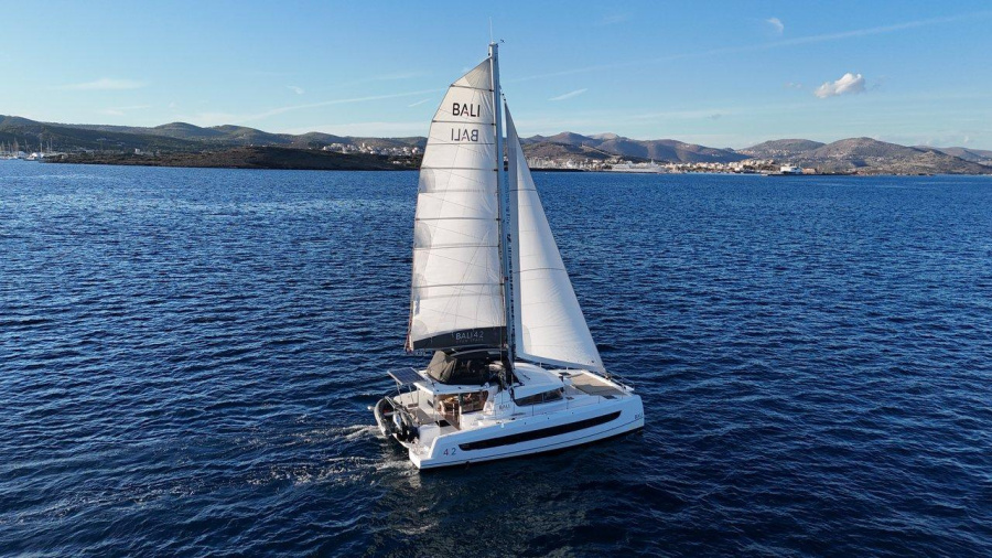 Photo #1 - Bali 4.2 - 4 + 1 cab. (Jeux D' Hiver) en - Olympic Marine - 43462