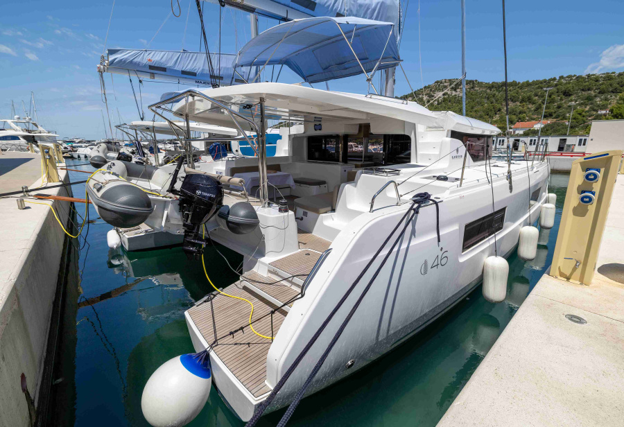 Photo #1 - Lagoon 46 - 4 + 2 cab. (No Limit I) in Marina - 43545