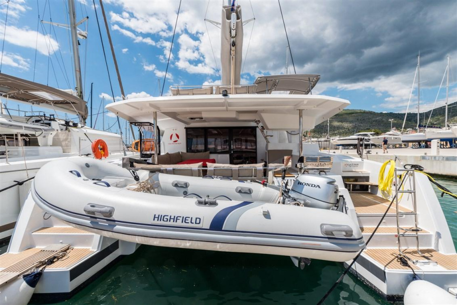 Photo #1 - Fountaine Pajot Saona 47 Quintet - 5 + 1 cab. (Sunny Wave) in Yachtclub Seget (Marina Baotić) - 43584