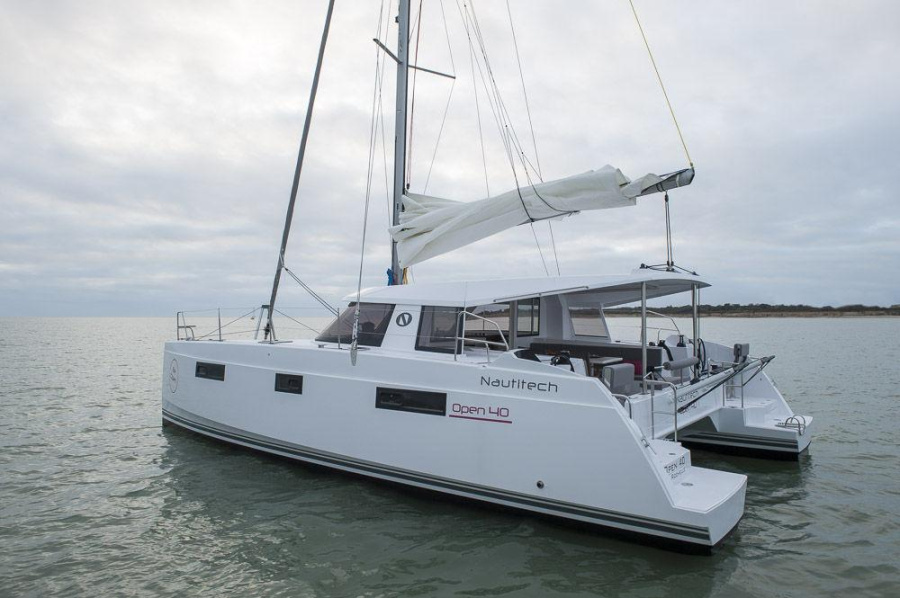 Photo #1 - Nautitech 40 Open - 4 + 1 cab. (Motus) in Marina Punat - 43660