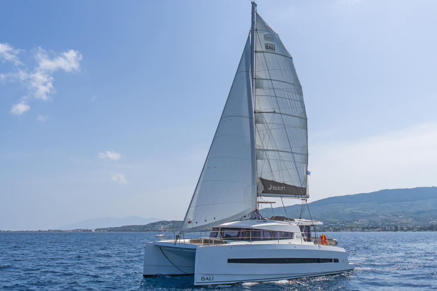 Photo #1 - Bali 4.1 - 4 + 2 cab. (Anemoskala) in Corfu, Gouvia Marina - 43698