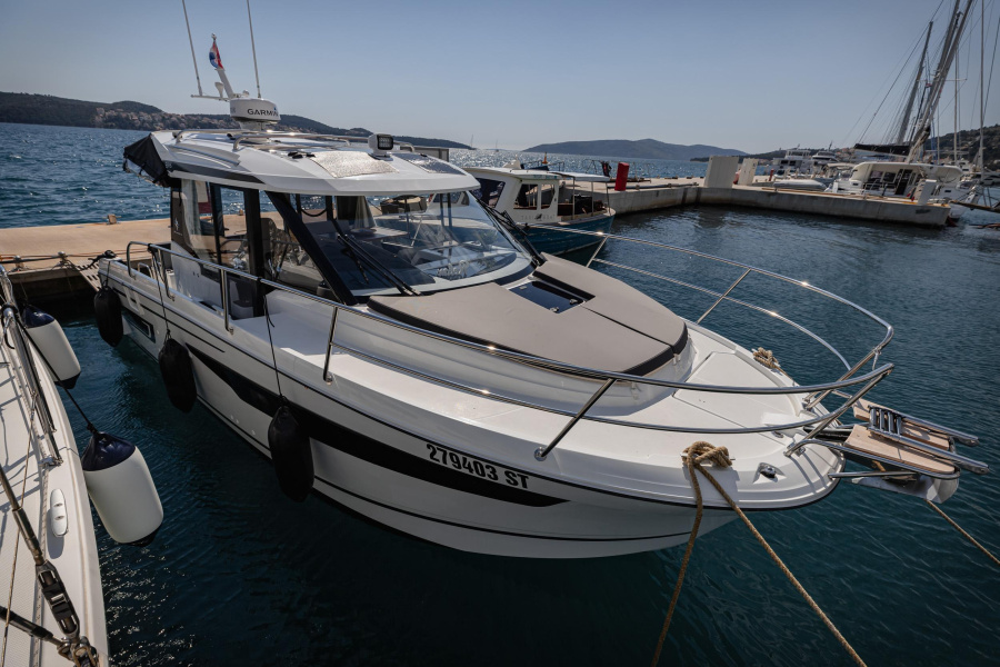 Photo #1 - Merry Fisher 895 Offshore (Shearwater) en Marina Kremik - 43710