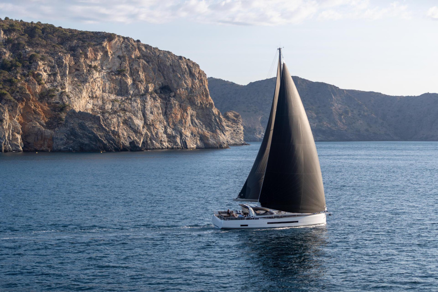 Photo #1 - Jeanneau 55 - 3 + 1 cab. (Casbah IV) in Resort & Marina - 43729
