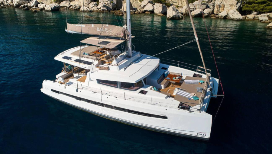 Photo #1 - Bali 5.4 - 6 + 2 cab. (Amura) in Ibiza - 43754