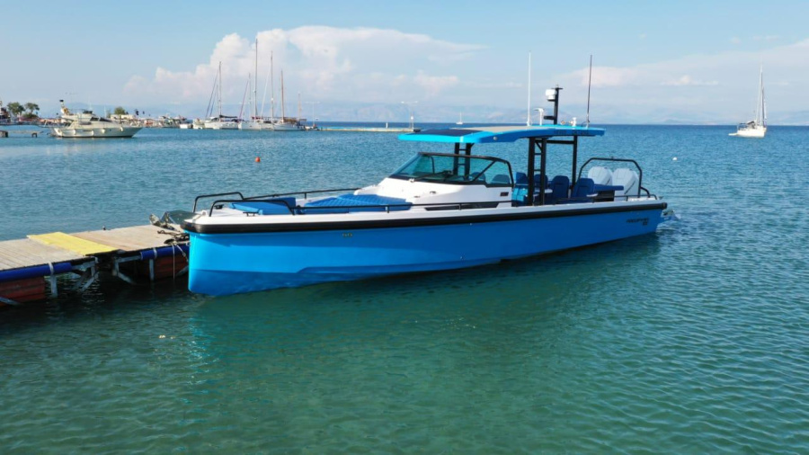 Photo #1 - Axopar 37 Sun Top (Oktana) in Corfu, Gouvia Marina - 61477