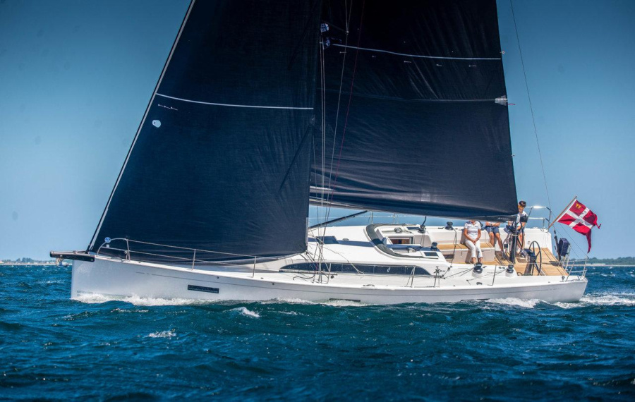 Photo #1 - Xp 44 (Aqua Nomis) en Marina Kremik - 62120