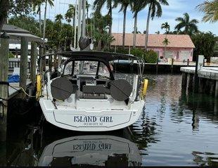 Photo #1 - Dufour 37 - 3 cab. (Island Girl) in Bahamas, Abacos, Boat Harbour Marina - 61798